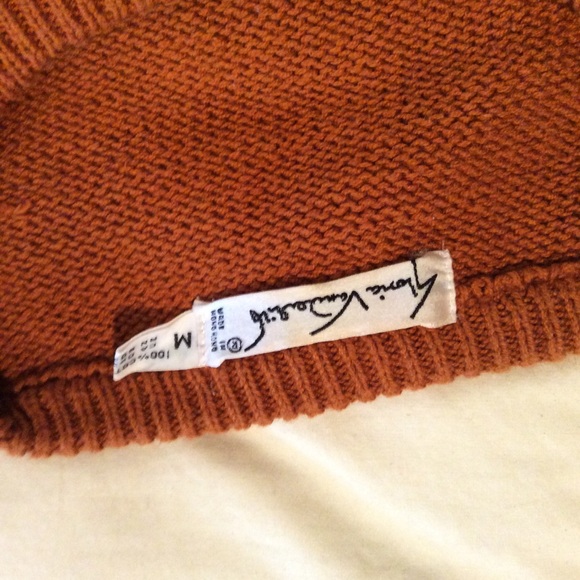 Sweater - Picture 3 of 3